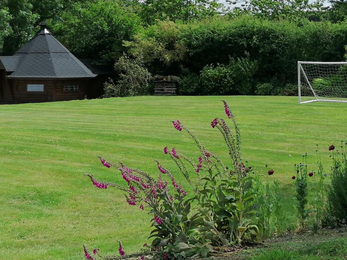 Lovaton Farmhouse Okehampton Exterior photo